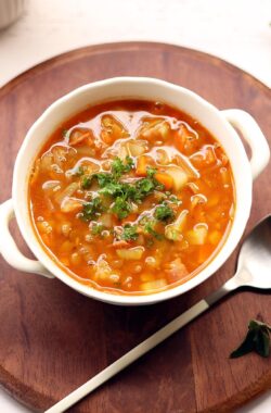 soup, vegetable soup, minestrone, minestrone style, food, lentil, beans, carrots, onion, potato, bacon, tomato soup, tomato base, parsley, soup plate, dish, soup bowl, mint, peppermint, soup, soup, vegetable soup, vegetable soup, vegetable soup, vegetable soup, vegetable soup, tomato soup, tomato soup, soup bowl, soup bowl, soup bowl